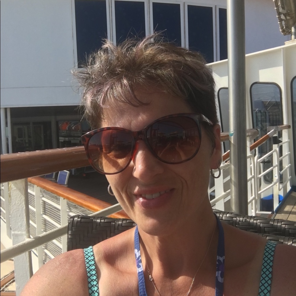 Meet your Posher, Chrissy